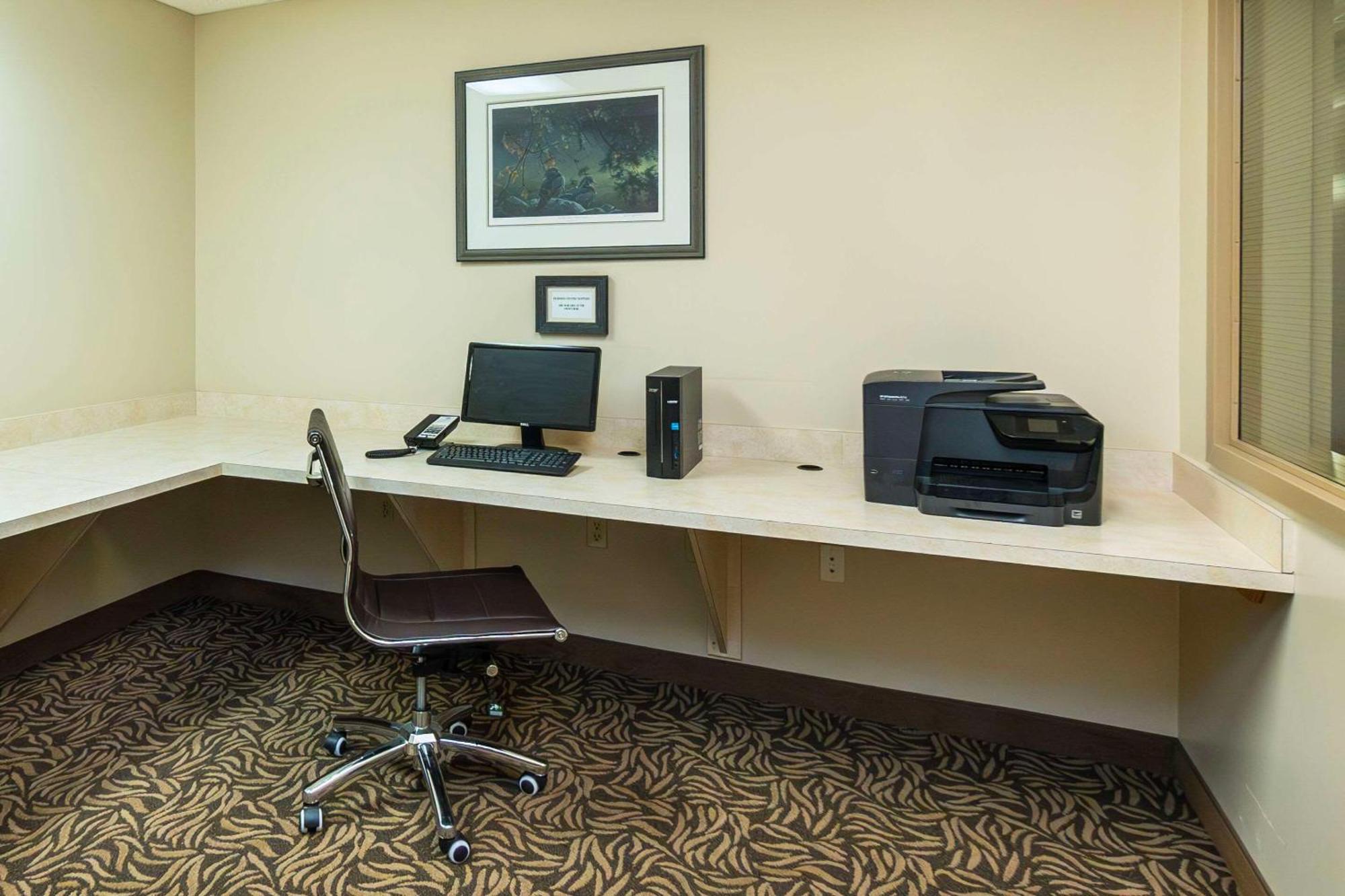 Comfort Inn & Suites Salmon Arm Eksteriør billede