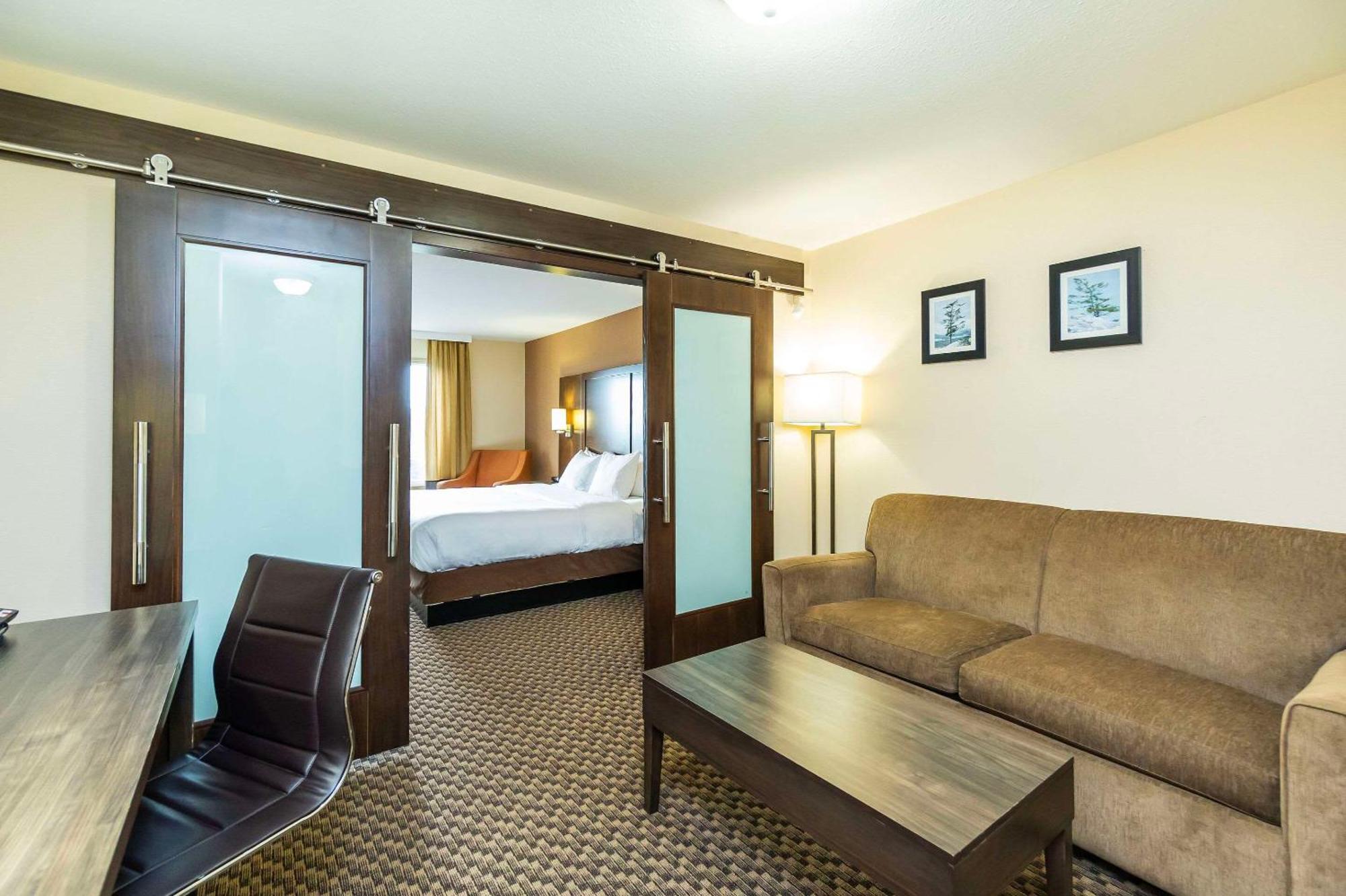 Comfort Inn & Suites Salmon Arm Eksteriør billede