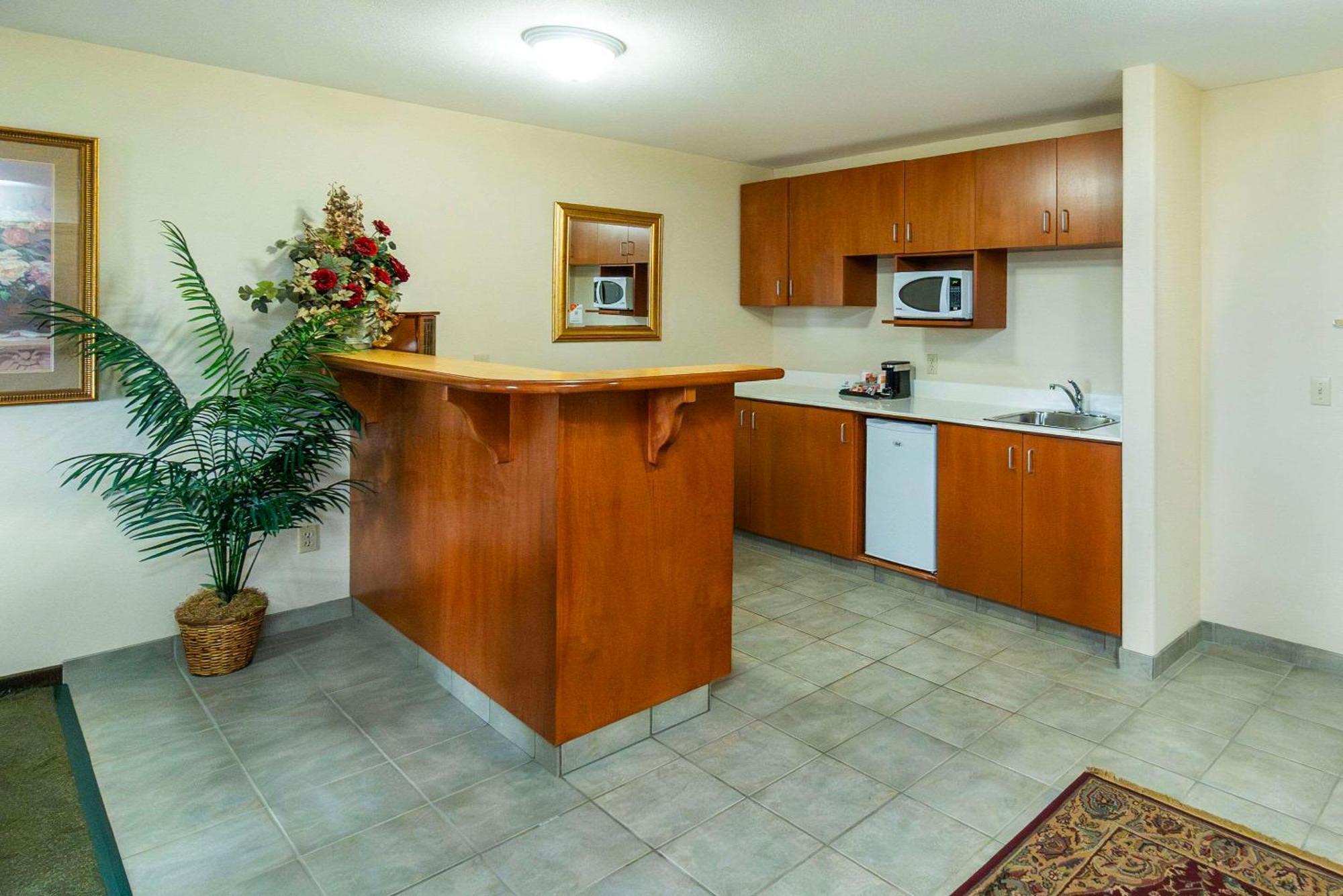 Comfort Inn & Suites Salmon Arm Eksteriør billede