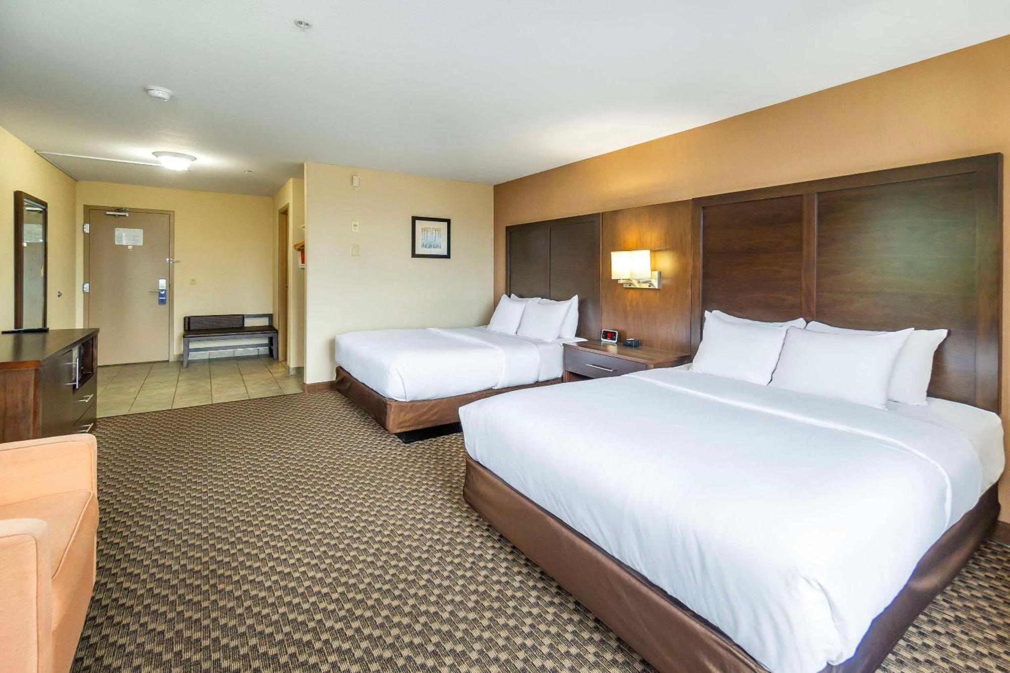 Comfort Inn & Suites Salmon Arm Eksteriør billede