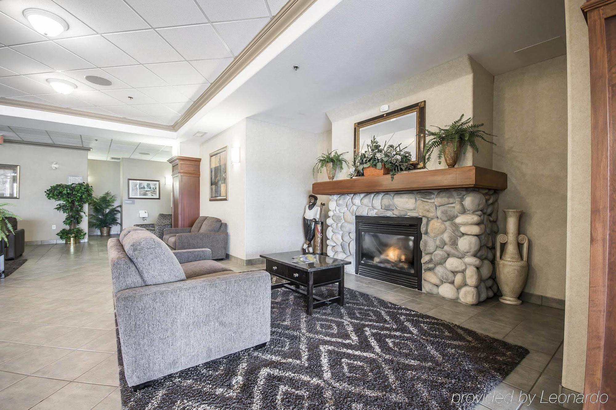 Comfort Inn & Suites Salmon Arm Eksteriør billede