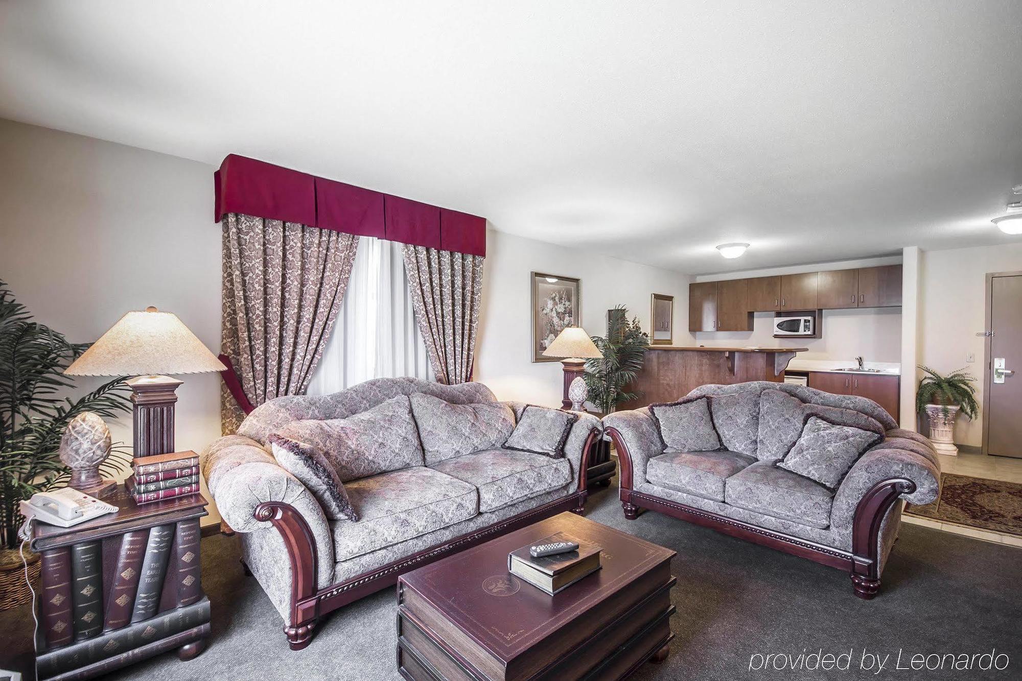 Comfort Inn & Suites Salmon Arm Eksteriør billede